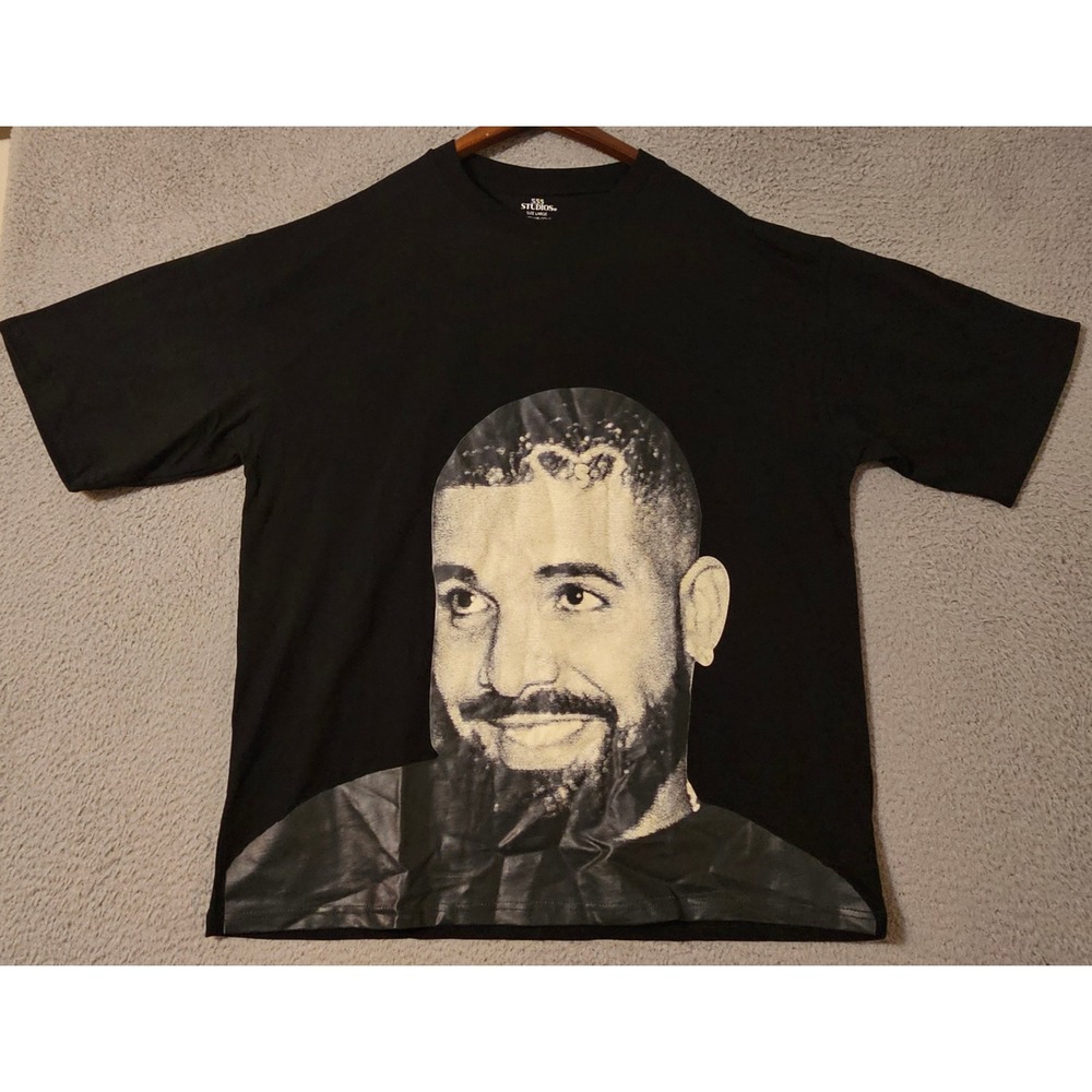 555 Studios "Her‎ Loss" Black Tee Drake Men's Short Sleeve Size Large
